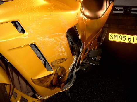 Suzuki GSX600F - Skaden er sket billede 5