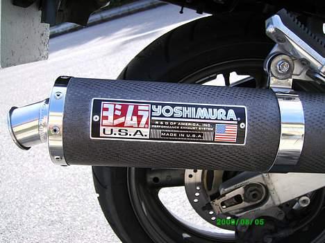 Suzuki RF 900 R billede 8