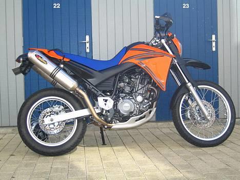 Yamaha xt660r - så er det orange farve kit sat på...billigt billede 1