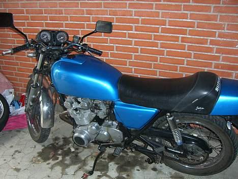 Suzuki gs 550 billede 1