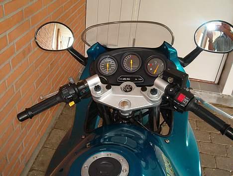 Suzuki gsx 600 f billede 3