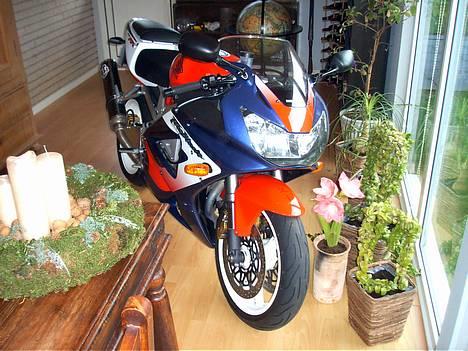 Honda cbr 929 rr fireblade - står godt i varmen. billede 6