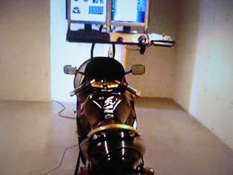 Suzuki GSX1300 R Hayabusa - her står den på feld klar til at bilve indstillet for 3 og sidste gang i dag billede 10