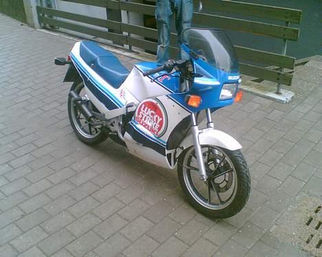 Suzuki rg 125 - dejlig motorcykel billede 1