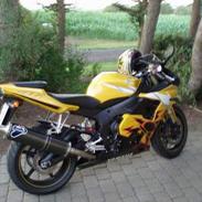 Yamaha R 46