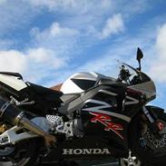 Honda CBR 954 RR 