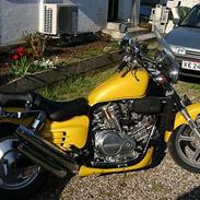 Honda vf750c