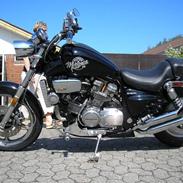 Honda VF 700 Super Magna
