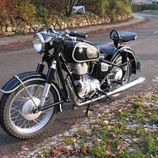BMW  r26