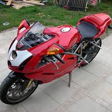 Ducati 999s