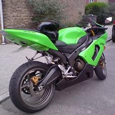 Kawasaki zx6r 636 hot body