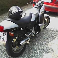 Suzuki GSX 750 esd