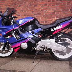 Honda CBR 600 F2 -solgt-