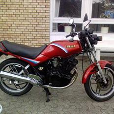 Yamaha XS 400