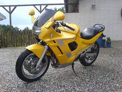 Suzuki GSX 600 F *solgt* billede 3