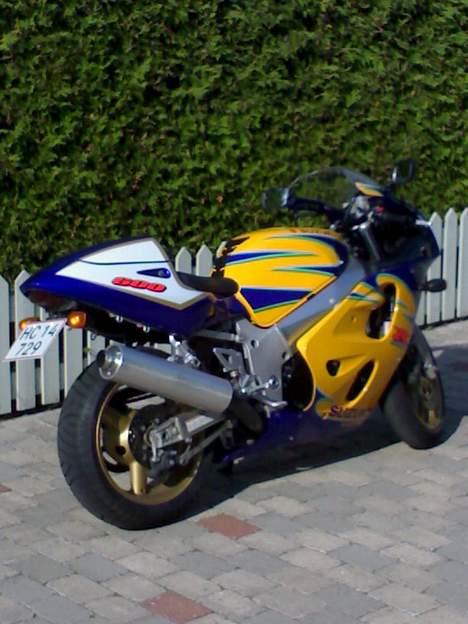 Suzuki GSXR 600 CORONA SOLGT billede 2