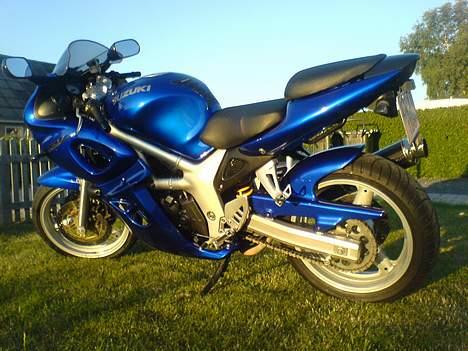 Suzuki sv (solgt) - den er såå fin :o) billede 7