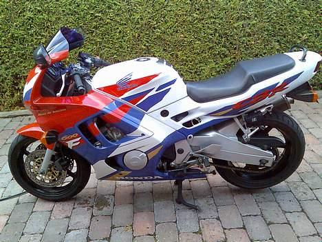 Honda Cbr 600 F3 billede 2