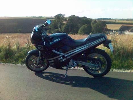 Suzuki GSX-R  *solgt* - Vi skuer over Ferslevs enge billede 20