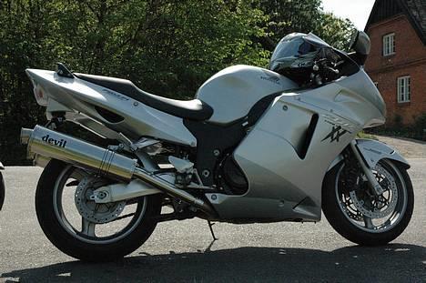 Honda CBR1100XX  **SOLGT** - Ja hvad skal man sige.... billede 2