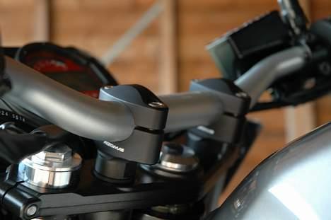 Kawasaki Z750 - Rizoma risers billede 18