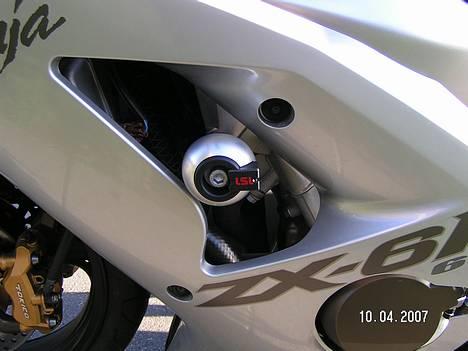 Kawasaki zx-6r 636 *Solgt* - LSL Crashpads billede 4