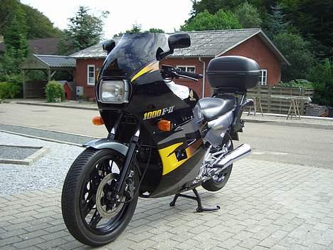 Honda VF1000F2 billede 2