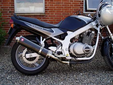 Suzuki GS 500E "SOLGT" - så er den nye potte på!!! FEEED lyd! og har vist givet lidt ekstra at leje med i håndtaget.. billede 9