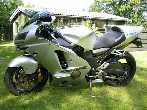 Kawasaki ZX12R billede 4