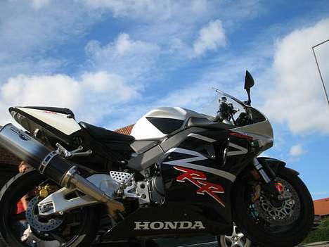 Honda CBR 954 RR  billede 1