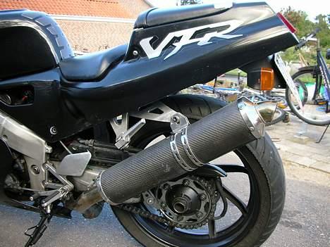 Honda VFR 400 ''Solgt'' billede 6