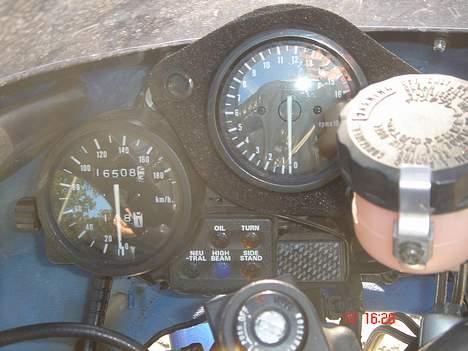 Honda RVF 400 - 16.500 på klokken den er jo ligesom ny billede 11