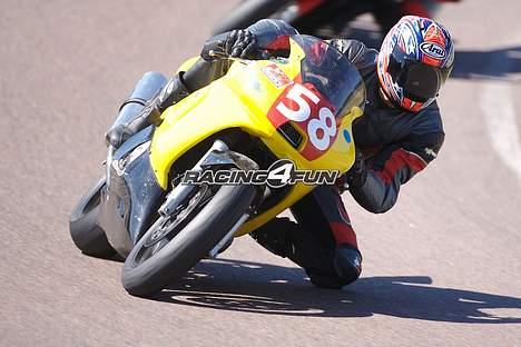 Yamaha YZF R6 billede 10