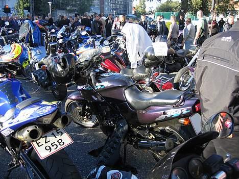 Kawasaki GPZ 500 S - SOLGT - Lukningen af Bakken man. d. 11/9 - 2006 billede 13