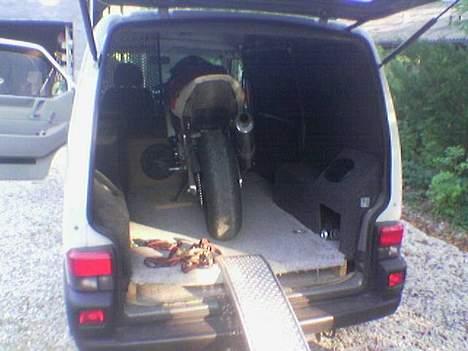 Yamaha YZF R1 Banejern [SOLGT] - Her har vi lige smidt den ind i bilen billede 2