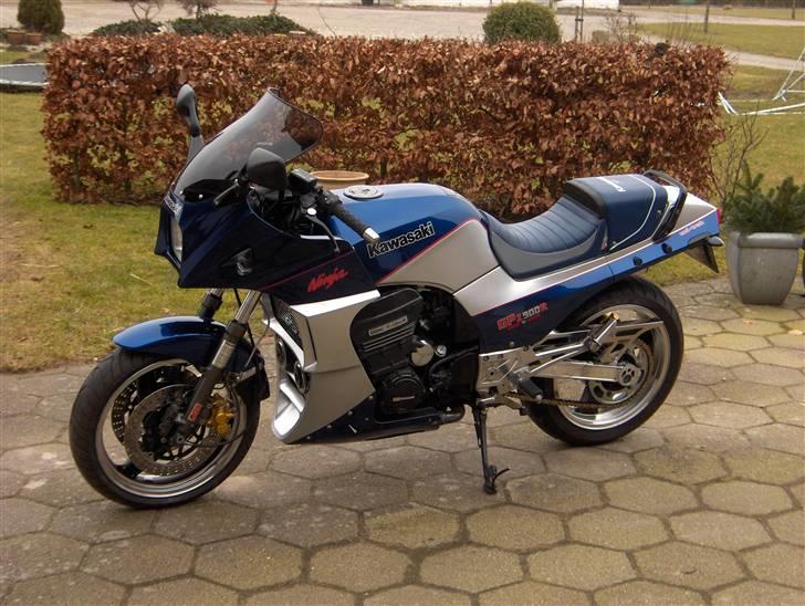 Kawasaki Gpz 900R - 5,5/17zzr bagfælg og 2,5/17 zzr forfælg billede 1