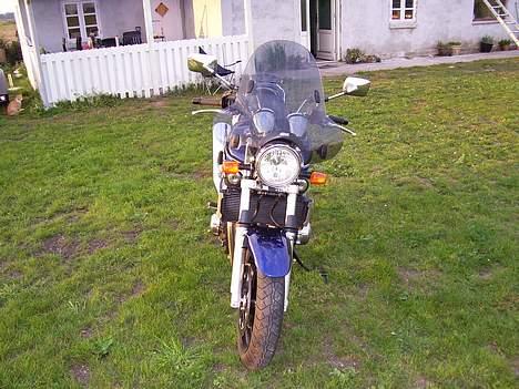 Suzuki GSX 1400 billede 4