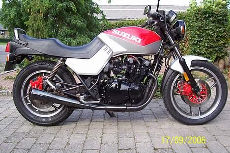 Suzuki Katana 650. SOLGT billede 2