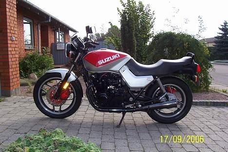 Suzuki Katana 650. SOLGT billede 4