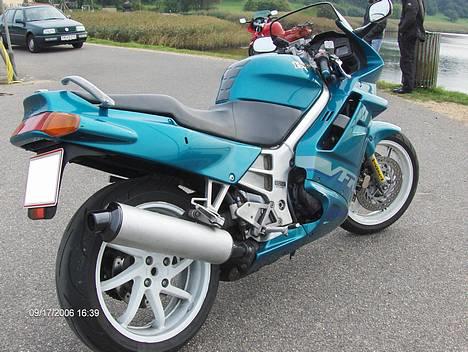 Honda VFR 750 F (solgt) billede 1