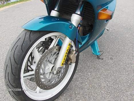 Honda VFR 750 F (solgt) billede 11