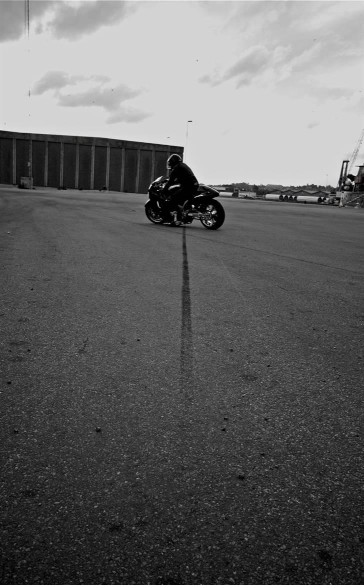 Suzuki Gsxr 1300 Hayabusa Turbo - Så er det tid til et bad... billede 6