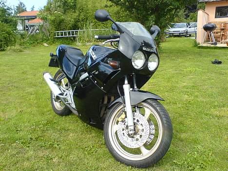 Suzuki GSX-R250 **SOLGT** billede 2