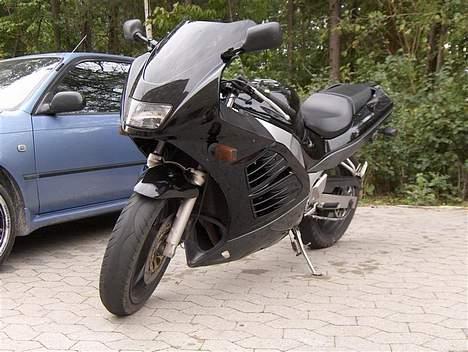 Suzuki RF600R - SOLGT - Bare en dejlig suki billede 1