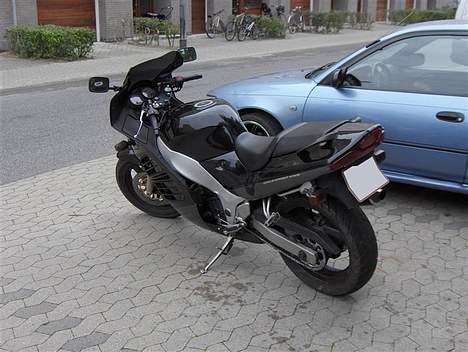 Suzuki RF600R - SOLGT billede 3