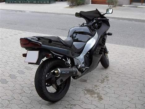 Suzuki RF600R - SOLGT billede 4