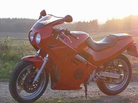 Suzuki gsxr 250 SOLGT - Badet i solskin billede 7