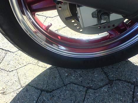 Honda CBR 600 F1 - SOLGT - - fine fælge med poleret kant ;) billede 9