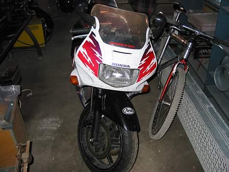 Honda cbr 600 F2 SOLGT billede 3