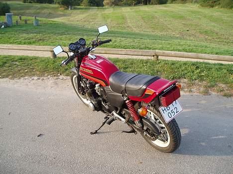 Honda CB 750 F - Det bliver dejligt at se hvad jeg kan få ud af den over vinter billede 3